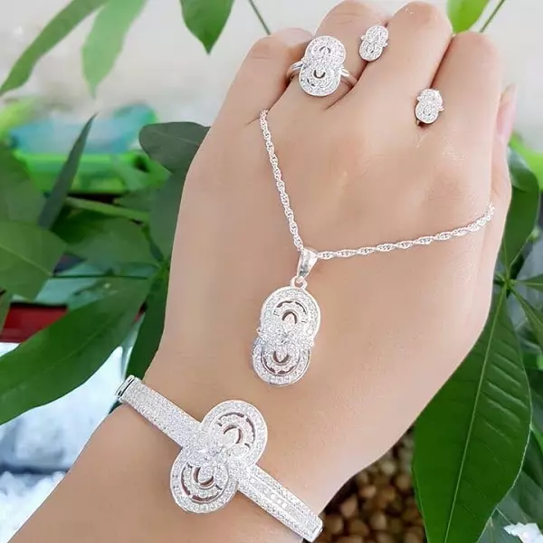 cach-kiem-tra-underton-tren-da