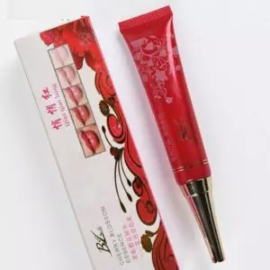 Son dưỡng môi sau phun xăm