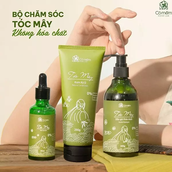 tóc màu nâu gỗ