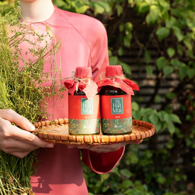 Combo Làm Sạch Đón Tết Nước Lau Bàn Thờ Và Tinh Dầu Hạt Mùi Già