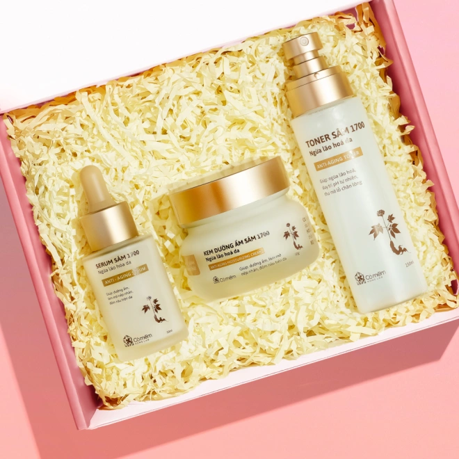 [SET QUÀ TẶNG] Combo 2 Bước Chuyên Sâu Sâm 1700 Cấp Ẩm Ngừa Lão Hoá