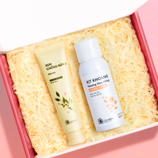 [SET QUÀ TẶNG] Combo Kem Chống Nắng Và Xịt Khoáng Hương Hoa Hồng