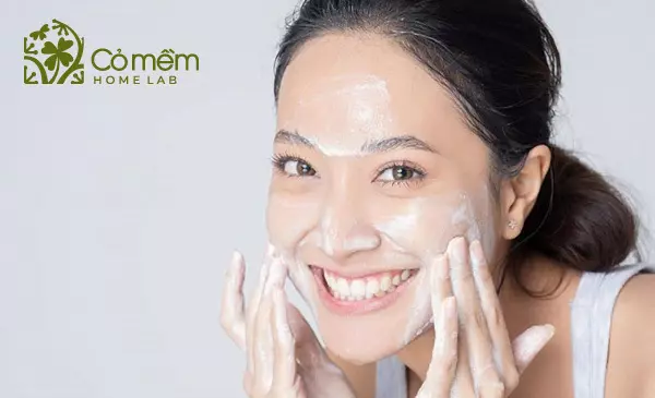 Top 9 sữa rửa mặt cho da nhờn giúp làm sạch và thoáng da