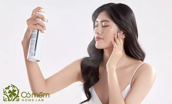 Top 10 xịt khoáng tốt dưỡng ẩm dịu nhẹ được yêu thích