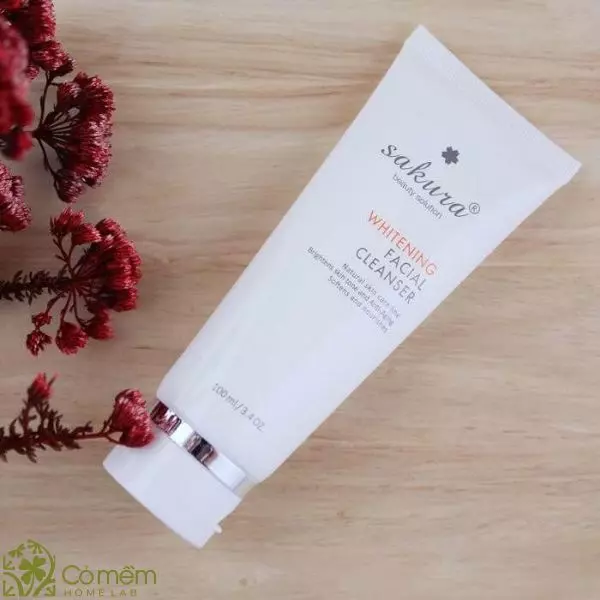 Sữa rửa mặt Sakura Whitening Facial Cleanser