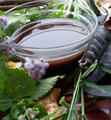 Gội đầu bằng bồ kết đúng cách "Tóc bồng bềnh như nàng thơ"